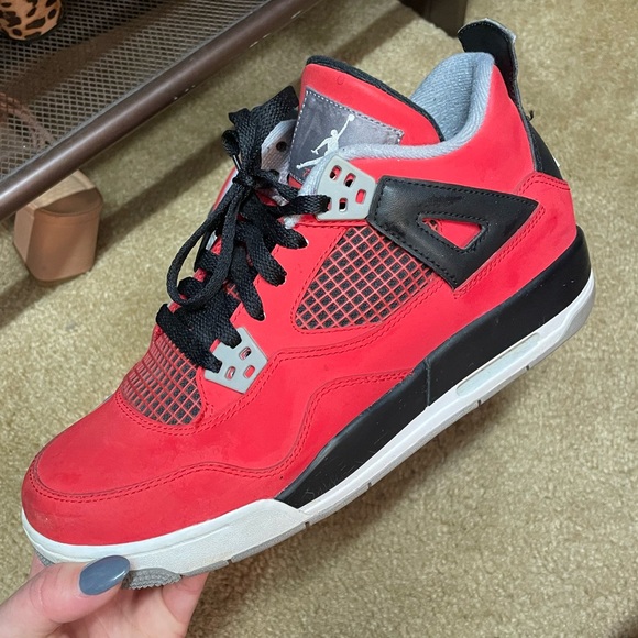 Air Jordan 4 Retro GS 'Toro Bravo' - Picture 1 of 6